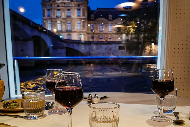 Paris Capitaine Fracasse 3 Course Seine River Dinner Cruise - Passing Île aux Cygnes, Eiffel Tower, and Pont Alexandre III