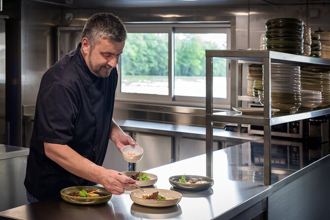 Paris Capitaine Fracasse 3 Course Seine River Dinner Cruise - Value Check: Is $68.48 a Smart Use of Your Paris Night?