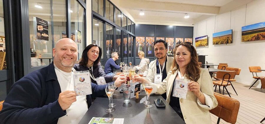 Paris: Champagne Cellars Tour and Tastings with a Sommelier - Lunch and free time in Épernay, how to use the 1.5 hours