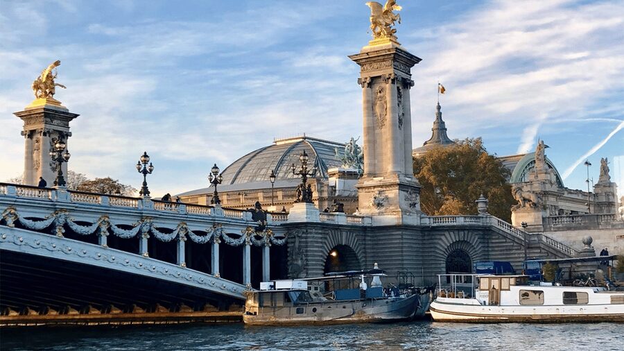 Paris: Champagne Tasting Cruise Departure from Eiffel Tower - Is One Hour Enough? When This Cruise Feels Perfect vs Rushed