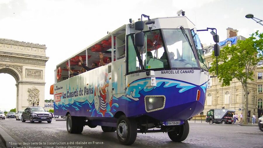 Paris: City and River Seine Tour on an Amphibious Bus - Hauts-de-Seine and the royal path to Versailles you can actually notice