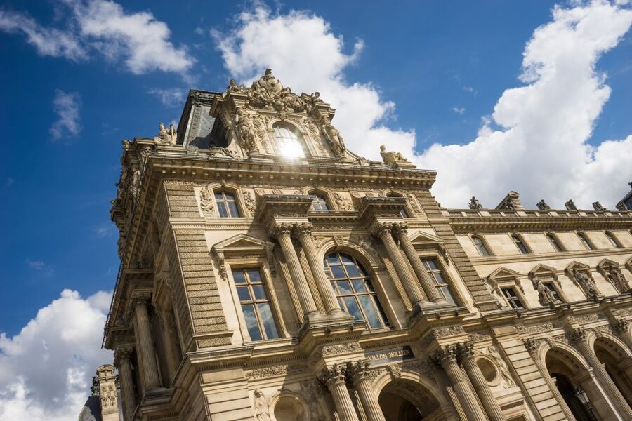 Paris: City Center Group Tour in German - Opéra Garnier and Place Vendôme: learning power before you even reach the Louvre