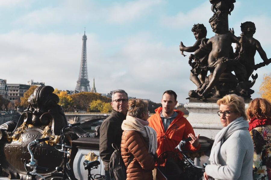 Paris: City Highlights Bike Tour - Place de la Concorde and the Champs-Élysées Run