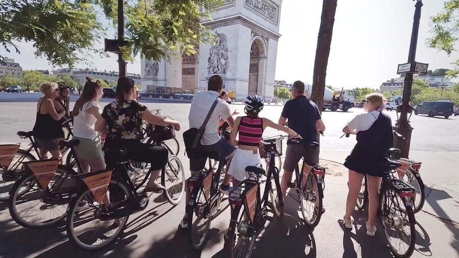 Paris: City Highlights Bike Tour - Electric Bikes and the 155 cm Rule