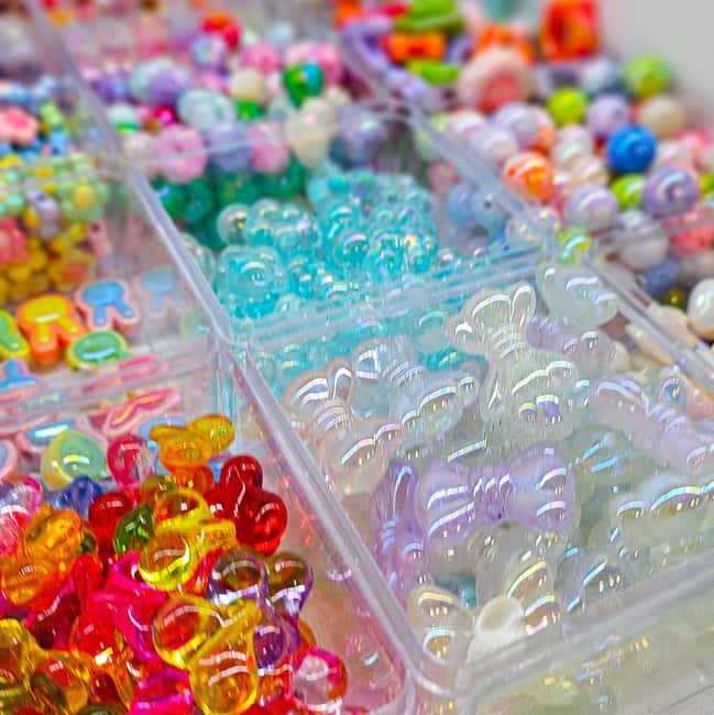 Paris: Create your phone strap, bag or keychain - Practical tips to make the hour feel easy