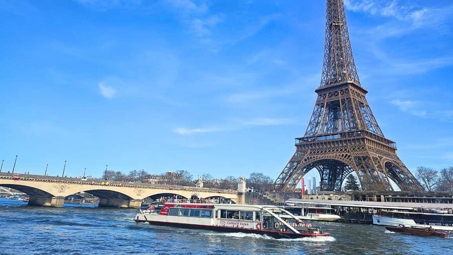 Paris: Cruise from The Canal Saint Martin to The Seine River - Canal Saint-Martin to the Seine, Two Paris Views in One Ride