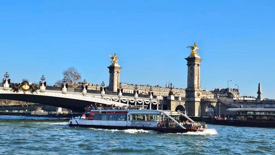 Paris: Cruise from The Canal Saint Martin to The Seine River - Where You Board Near République, and Why That Matters