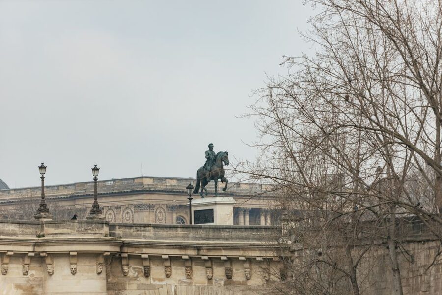 Paris: Cruise on the Saint-Martin Canal and Seine River - The underground vault with light holes: what to watch for in the mile-long darkness