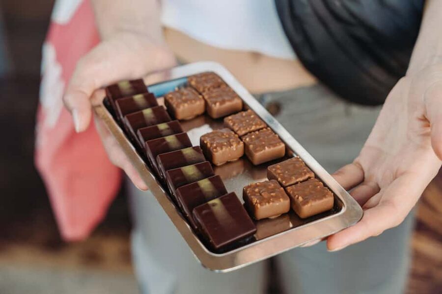 Paris Culinary Tour: 11 Tastings & 2 Wines in Le Marais - Chocolate and Macarons at Jean-Paul Hevin