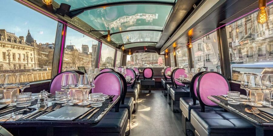 Paris: Cultural Night Bus Tour with Dinner On Board - Dinner on board: 5 courses, champagne, and how the timing works