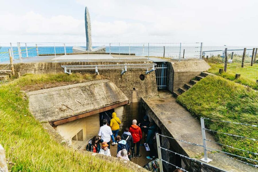 Paris: D-Day Landmarks and Mont Saint-Michel Guided Tour - Lunch at Mont Saint-Michel, and the soufflé omelet move
