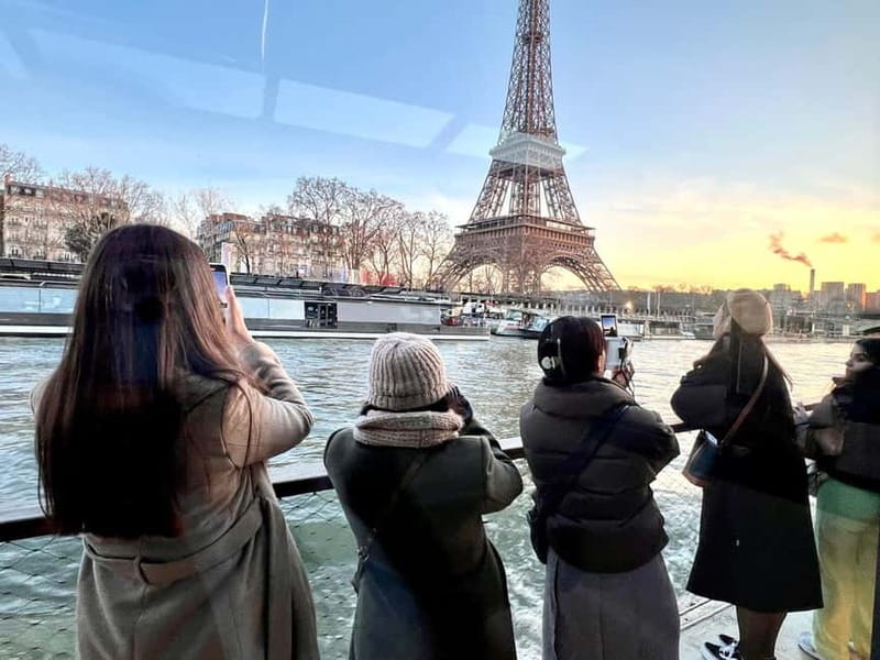 Paris: Day or Evening River Cruise with Musical Ambiance - Board the boat: meeting at Bateaux Parisiens, Pier 03