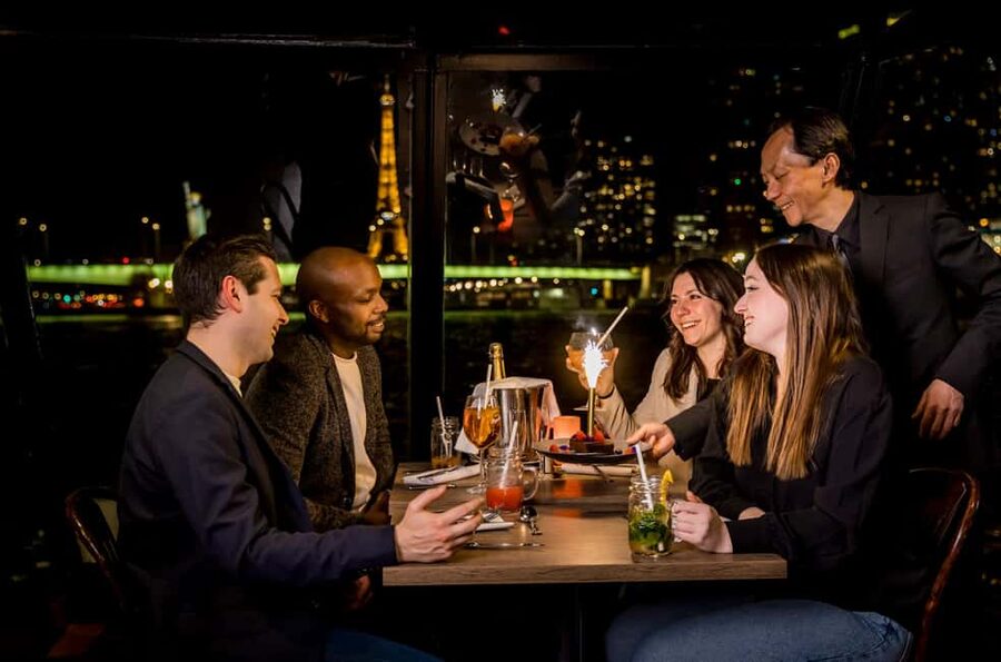 Paris: Dinner Cruise on the Seine and Eiffel Tower 2nd floor - Your 5-Hour Plan: How the Night Flows