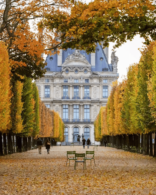 Paris: Discover Paris 2CV - École-Militaire: the underrated viewpoint stop