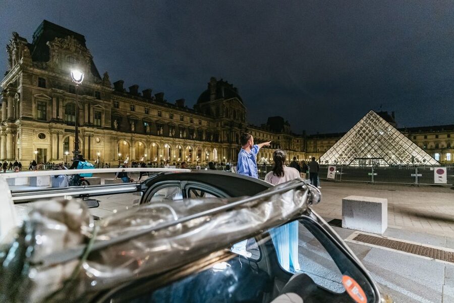 Paris: Discover Paris by Night in a Vintage Car with a Local - Night Paris in a Citroen 2CV