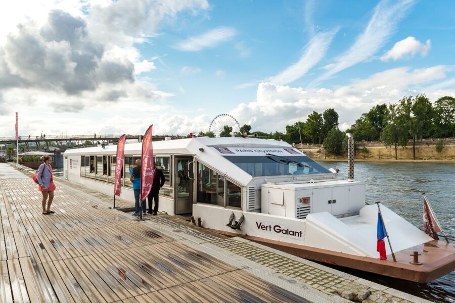 Paris: Early Evening Dinner Cruise on the River Seine - Should I book this Seine dinner cruise?