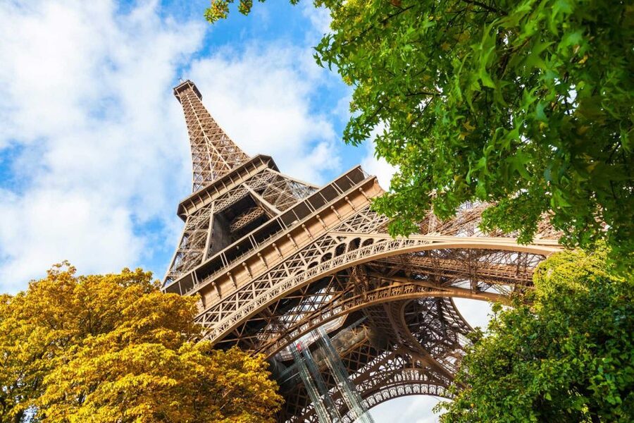 Paris: Eiffel Tower Access and Seine River Cruise - Meeting point at Paris Lounge, and why it matters