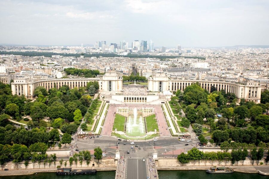 Paris: Eiffel Tower Access by Elevator & Seine River Cruise - The Seine River cruise: 1 hour on Les Bateaux Parisiens