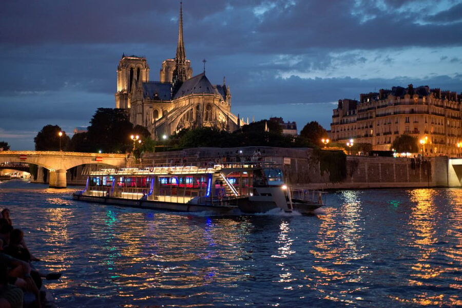 Paris: Eiffel Tower, Dinner Cruise and Moulin Rouge Show - Key takeaways before you go
