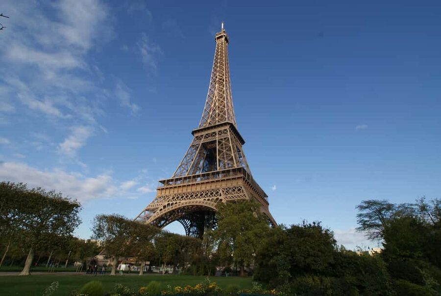 Paris: Eiffel Tower Elevator 2nd Level and Summit Access - Summit access: the wait you cannot fully predict