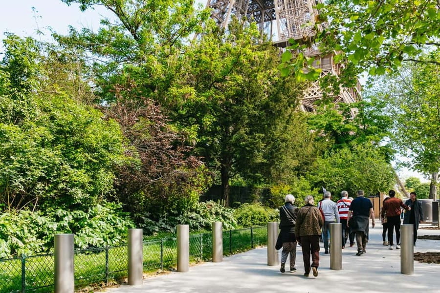Paris: Eiffel Tower Fully Guided Tour with Summit Option - Price and Value: Why This Tour Often Beats DIY at the Tower