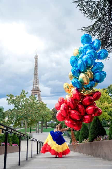 Paris: Eiffel Tower & Louvre Photoshoot (High End Edits) - High-end edits, digital gallery, and delivery in under 48 hours