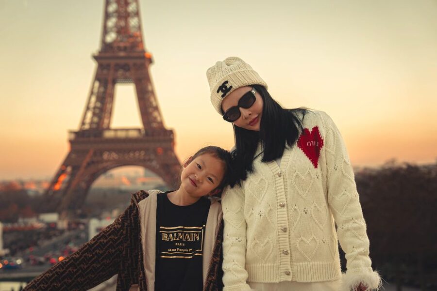 Paris: Eiffel Tower & Louvre Photoshoot (High End Edits) - Who should book this Eiffel Tower and Louvre photoshoot