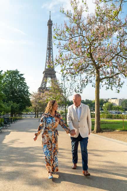 Paris: Eiffel Tower Private Professional Photoshoot - Key things I’d actually plan around