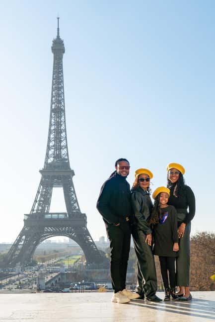 Paris: Eiffel Tower Private Professional Photoshoot - Price and value: is $74 per group a good deal in Paris?