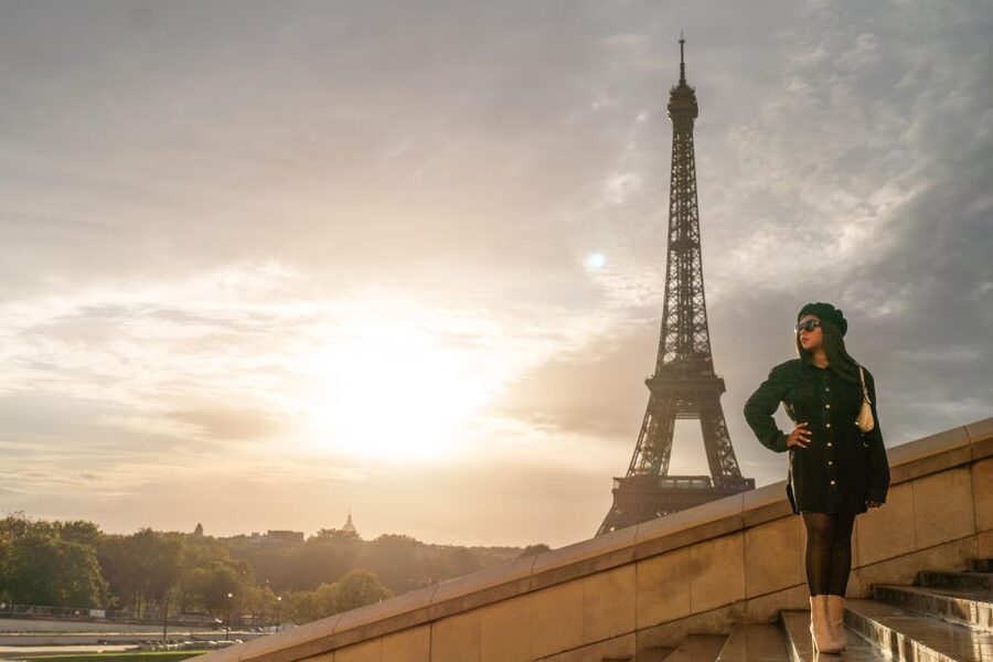 Paris: Eiffel Tower Private Professional Photoshoot - Meeting at Trocadéro: where to go and how to not lose shooting minutes