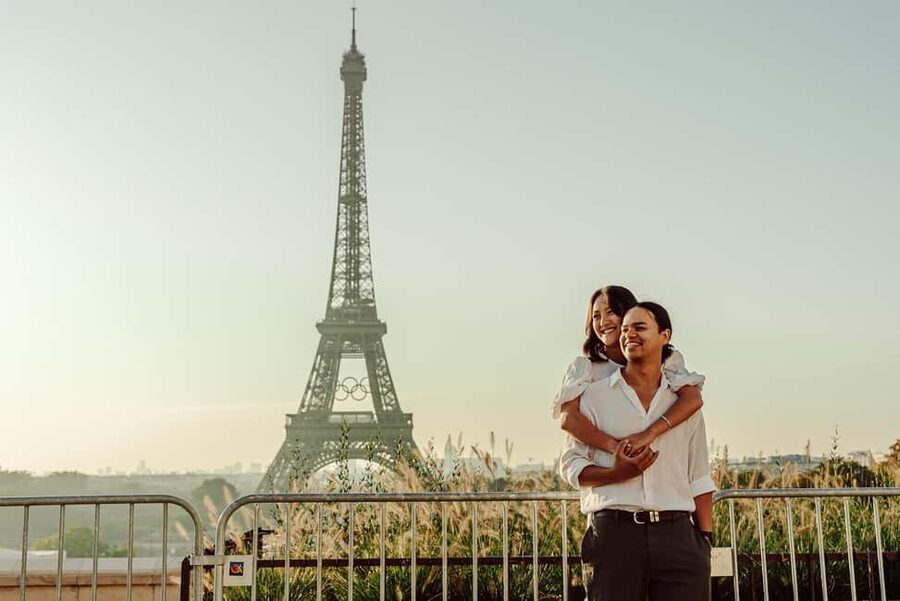 Paris: Eiffel Tower Street Photoshoot - The edited gallery: you choose, then you get polished results