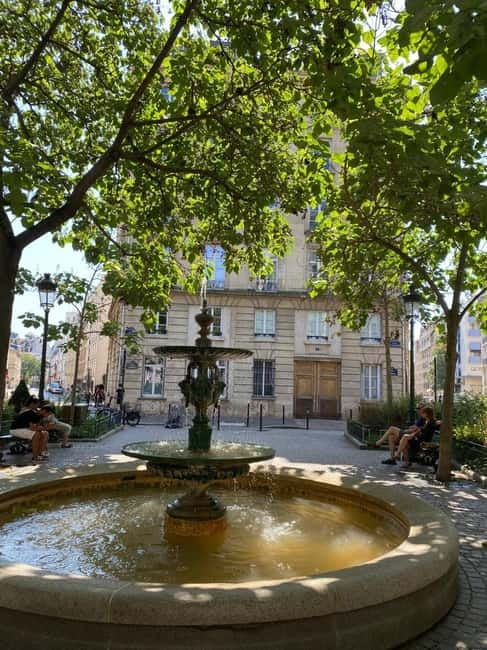 Paris: Emily Filming Locations Walking Tour - Selfie Spots and Photo Strategy for Instagram and TikTok