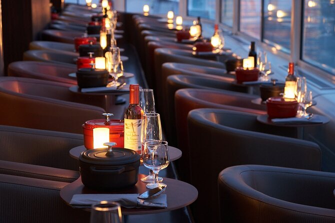 Paris en Scene 3 Course Seine River Dinner Cruise - Service, comfort, and the little things that shape your evening
