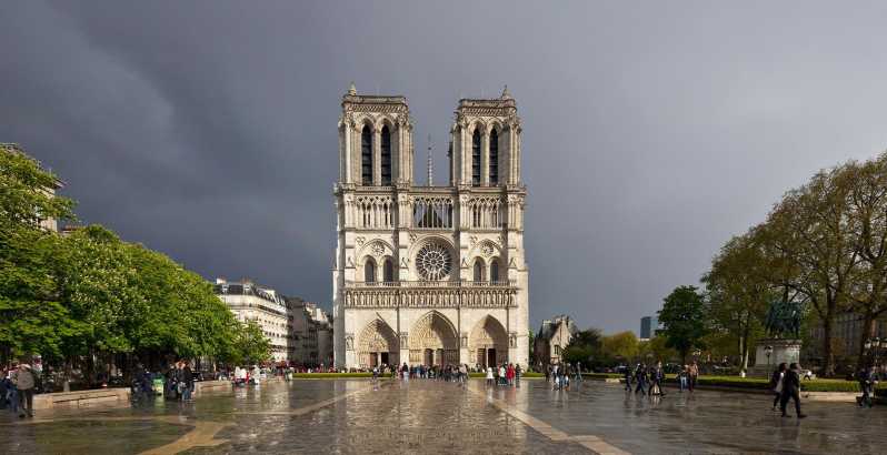 Paris: Eternal Notre-Dame VR Experience Ticket - From 13th century construction to today, how the VR story is built