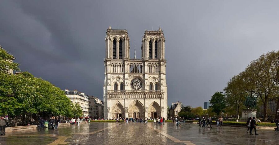 Paris: Eternal Notre-Dame VR Experience Ticket - Comfort and first-timer tips for VR with a backpack