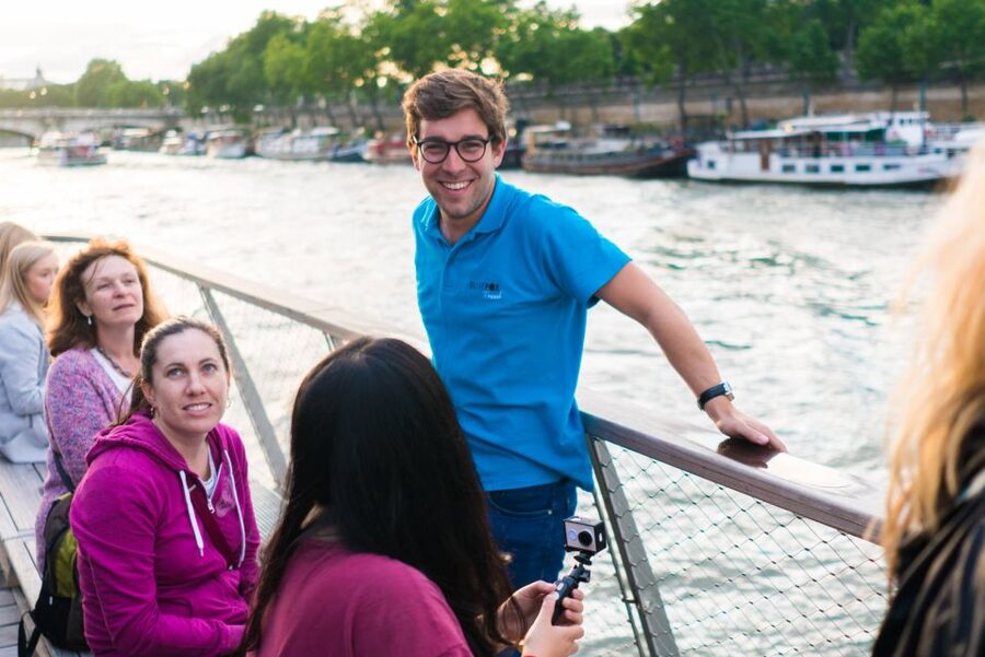 Paris: Evening Bike and Boat Tour - Meeting in the Latin Quarter, right by Saint-Michel