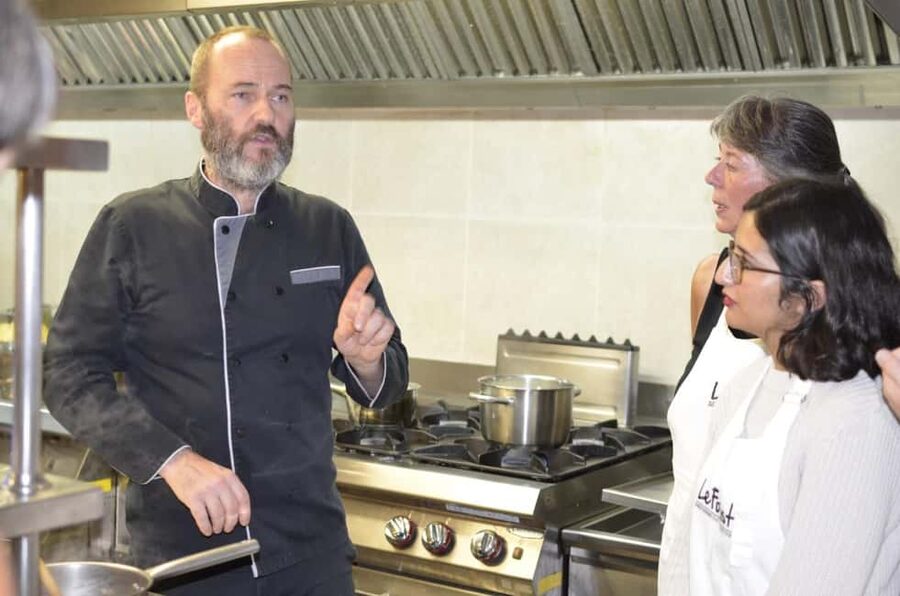 Paris: Evening Cooking Class with Optional Market Visit - Latin Quarter Market Walk for Ingredient Choices and Cheese Smarts