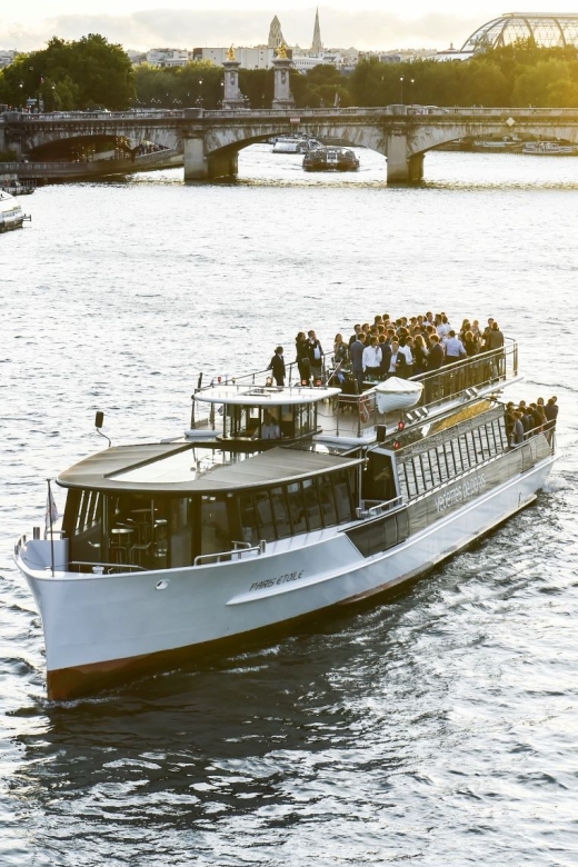 Paris: Evening River Cruise with Music - Île de la Cité and Notre-Dame Cathedral: Night Drama Without the Climb