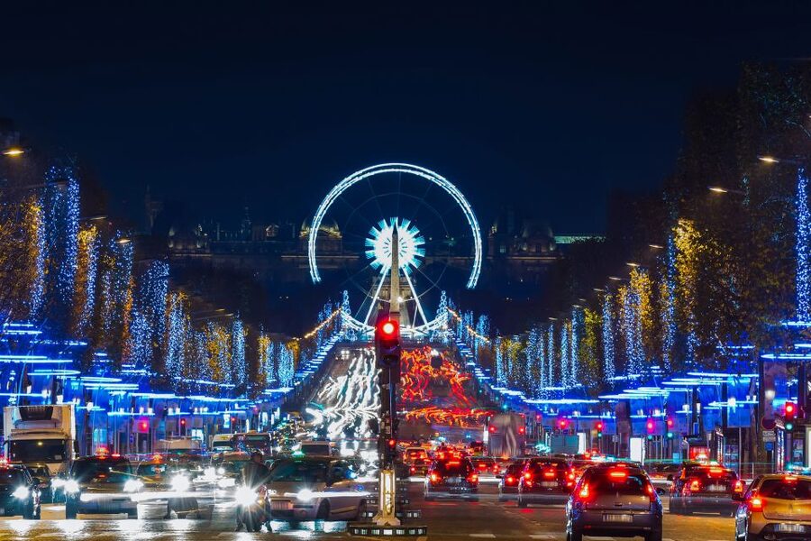 Paris: Evening Sightseeing Tour and Moulin Rouge Show - Price and value: is $200 per person a good deal?