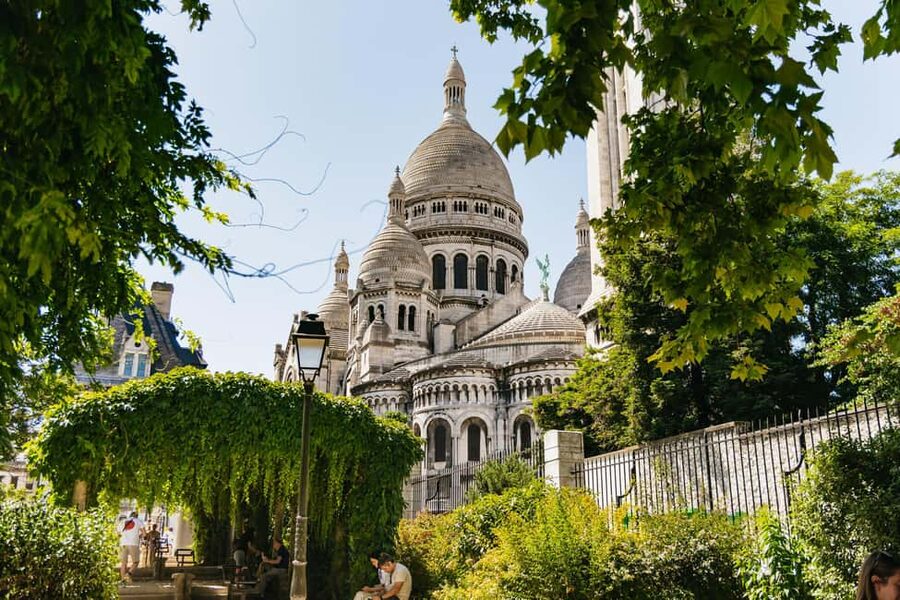 Paris: Explore Montmartre’s Hidden Gems - Starting at Blanche, then croissant first