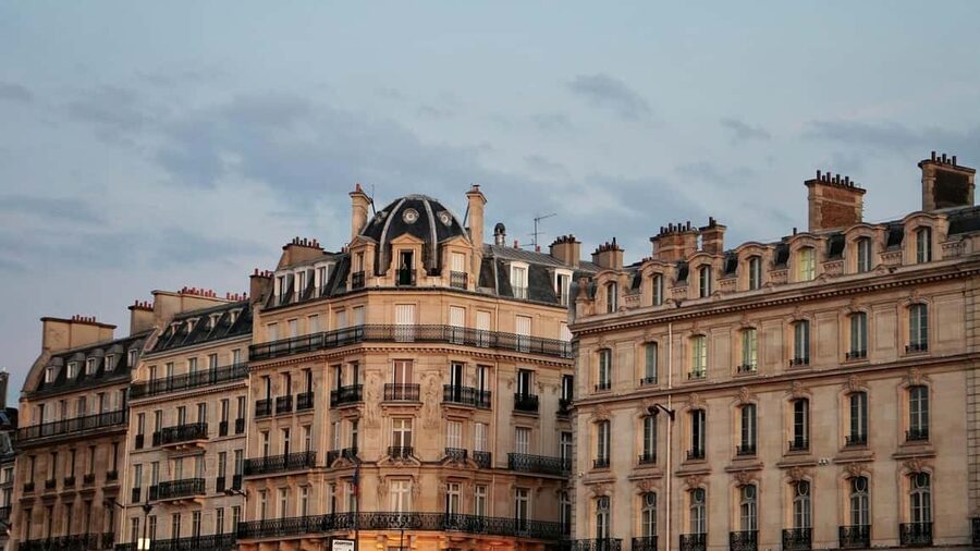 Paris: Explore the City of Light on a Magical Walking Tour - Key things you will notice on this Paris walking tour
