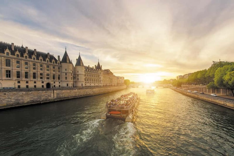 Paris: Explorer Pass with 3, 4, 5, 6, or 7 Attractions - Louvre strategy: guided time you can build on