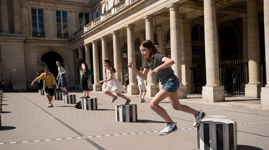 Paris Family Adventure: Quest for Kids & Seine Cruise Pass - Why this family quest works better than a regular sightseeing tour