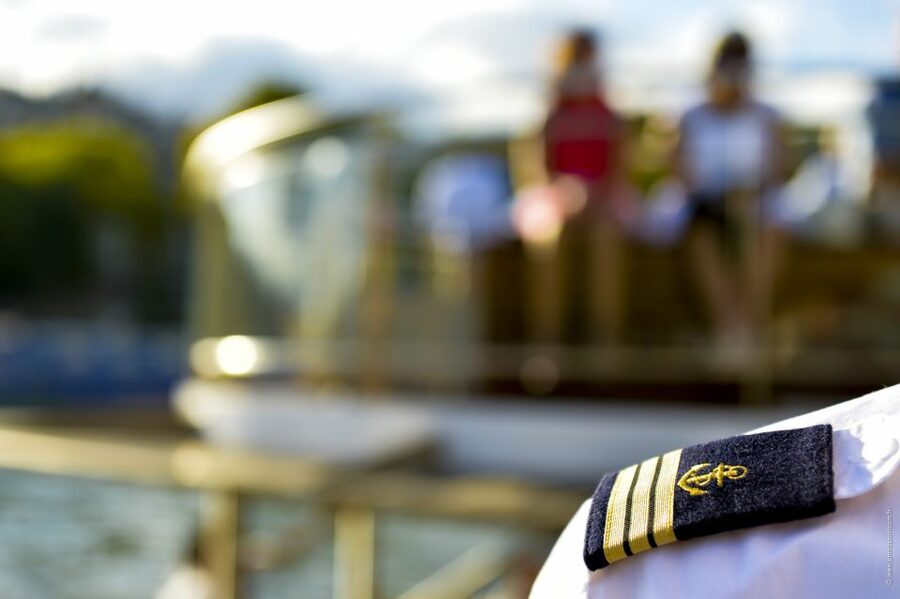 Paris: Family-Friendly River Seine Guided Cruise - Key points before you go