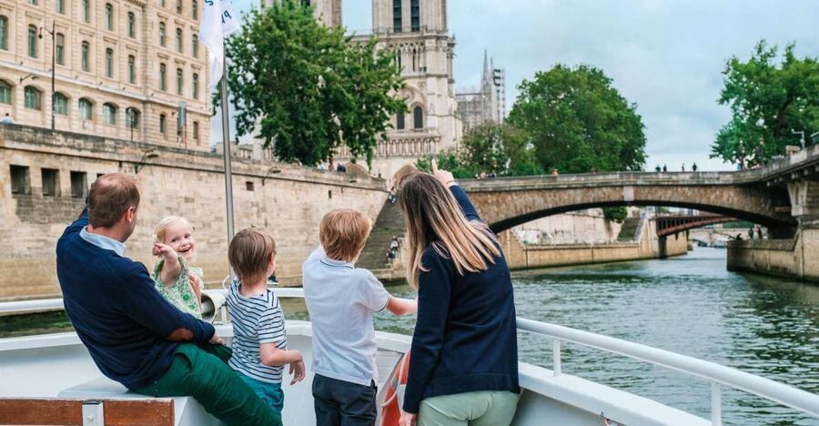 Paris: Family-Friendly River Seine Guided Cruise - The guide game plan, riddles, and the Captain’s diploma moment