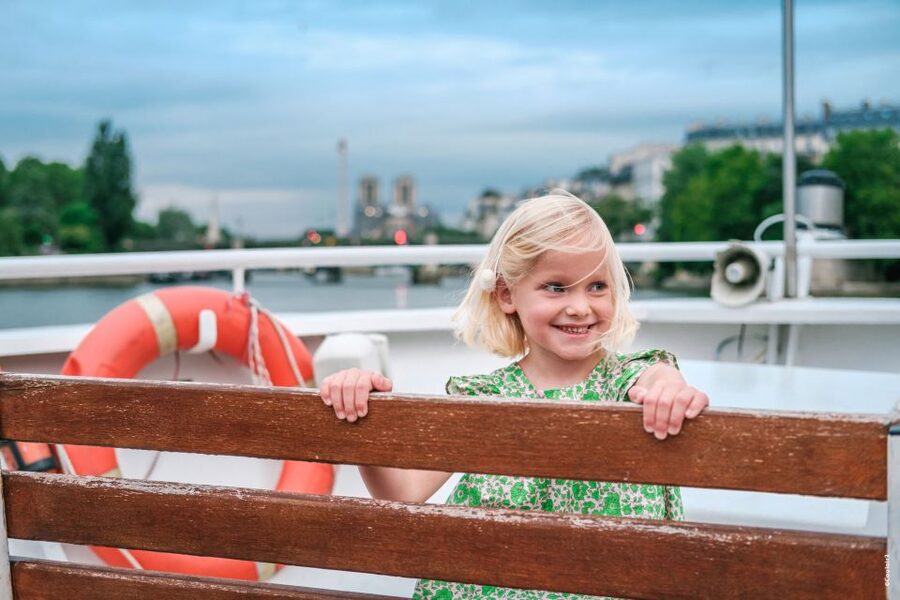 Paris: Family-Friendly River Seine Guided Cruise - On-board bar, snacks, and toilets that actually help
