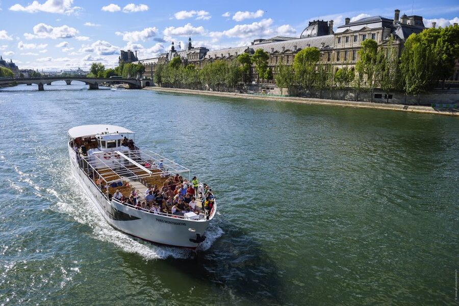 Paris: Family-Friendly River Seine Guided Cruise - Best fit for families, and who should consider alternatives
