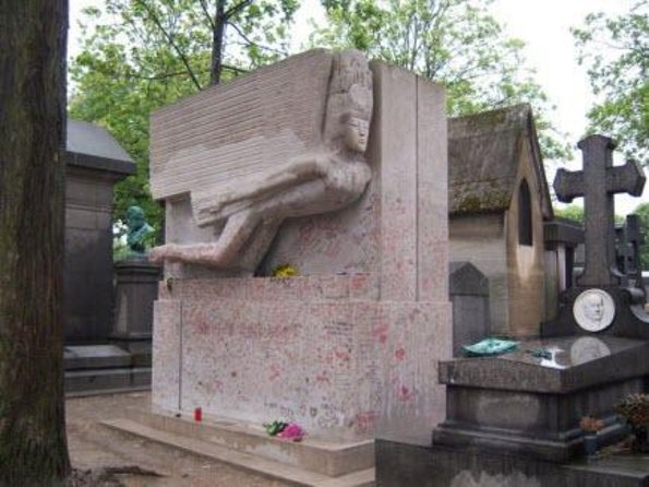 Paris: Famous Graves of Pere Lachaise Cemetery Guided Tour - Metro Alexandre Dumas meetup and the walking reality inside the grounds