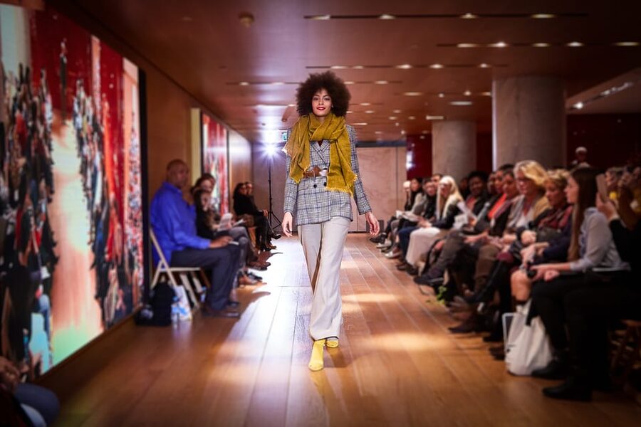 Paris: Fashion Show at Galeries Lafayette Haussmann - Should you book this Paris fashion show?