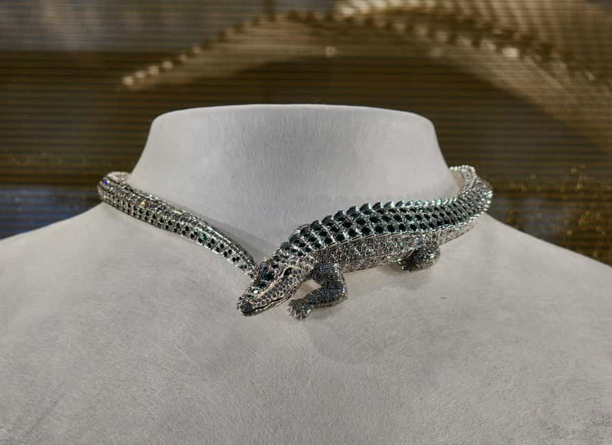 Paris: Fashion Week Haute Couture Walking Tour - Place Vendôme: the jewelry story you will actually remember
